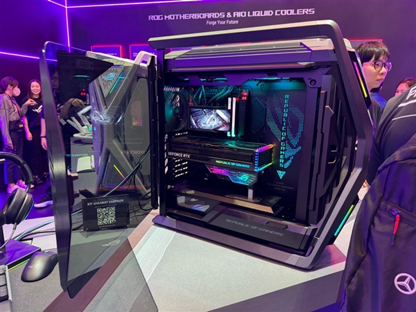 华硕主板新品亮相COMPUTEX 2024 新世纪AI竞装(图1)