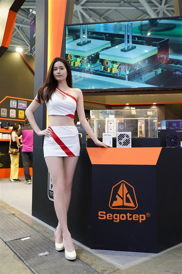COMPUTEX2024:鑫谷高功率密度CRPS电源与数字电源已就位与友商共同迎接AI新时代(图4) COMPUTEX2024:鑫谷高功率密度CRPS电源与数字电源已就位与友商共同迎接AI新时代(图4)